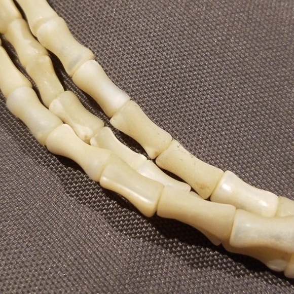 Puka Shell Seashell Layered Necklace - Picture 2 of 4